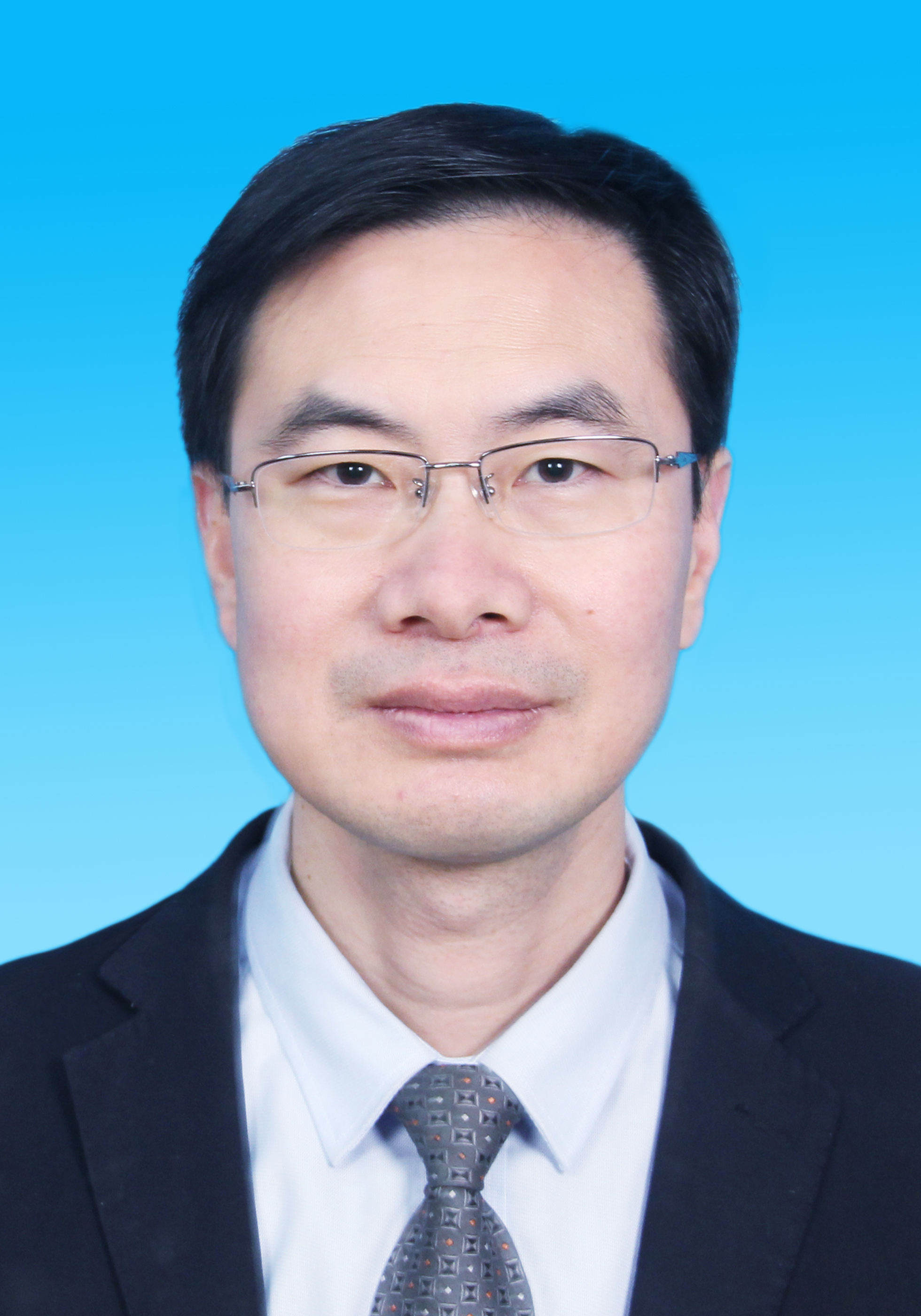 遂宁市文化广播电视体育和旅游局党组成员、总规划师：杨华 